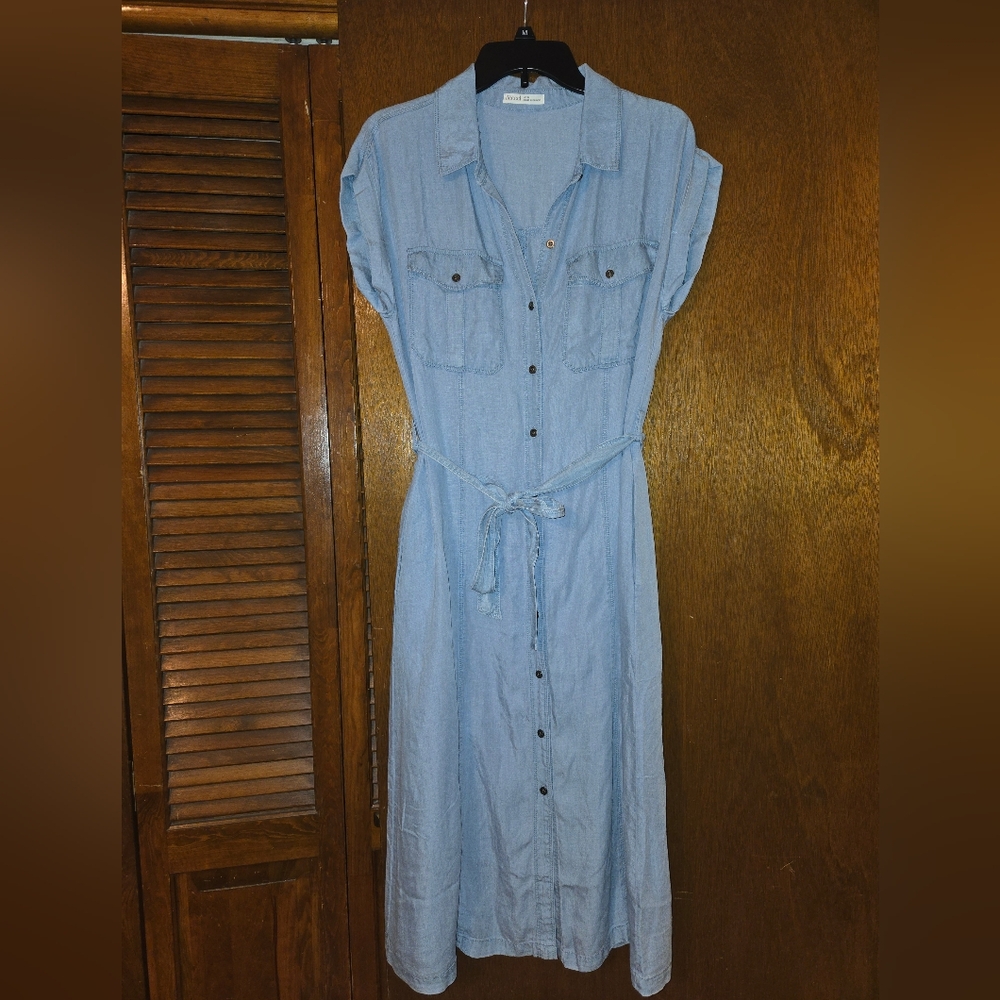 NWOT Chambray MIDI Dress By Becool M